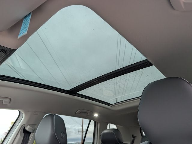 2027 Volkswagen Atlas SE w/Technology
