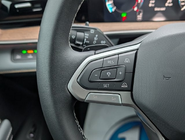 2027 Volkswagen Atlas SE w/Technology