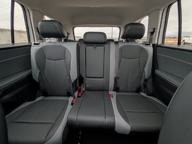2027 Volkswagen Atlas SE w/Technology