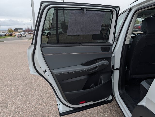 2027 Volkswagen Atlas SE w/Technology