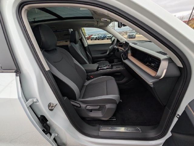 2027 Volkswagen Atlas SE w/Technology