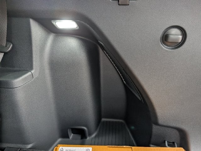 2027 Volkswagen Atlas SE w/Technology
