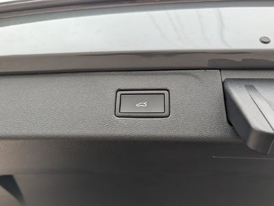 2027 Volkswagen Atlas SE w/Technology