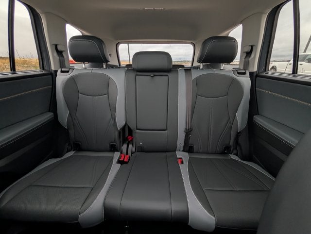 2027 Volkswagen Atlas SE w/Technology