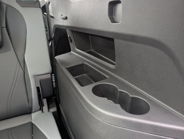 2027 Volkswagen Atlas SE w/Technology
