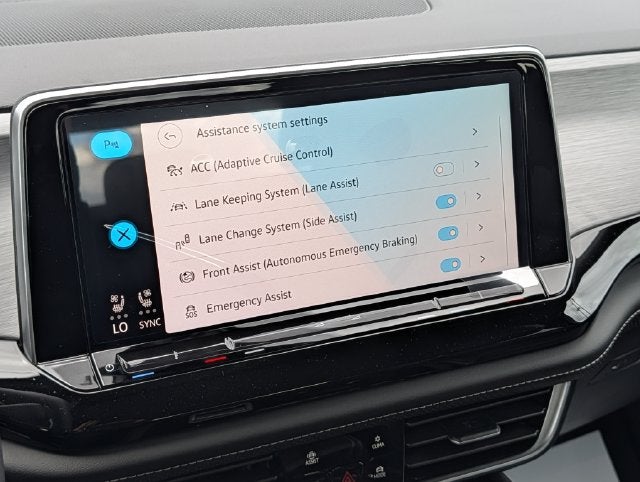 2026 Volkswagen Atlas Cross Sport SE w/Technology