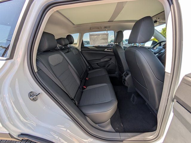 2025 Volkswagen Taos 1.5T SE Black