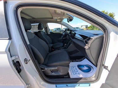 2025 Volkswagen Taos 1.5T SE Black