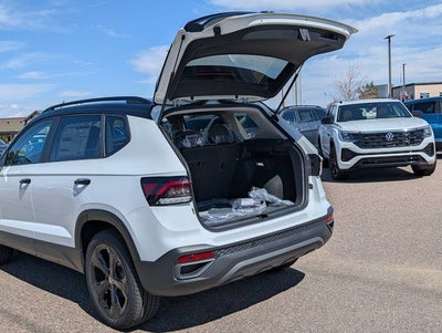 2025 Volkswagen Taos 1.5T SE Black
