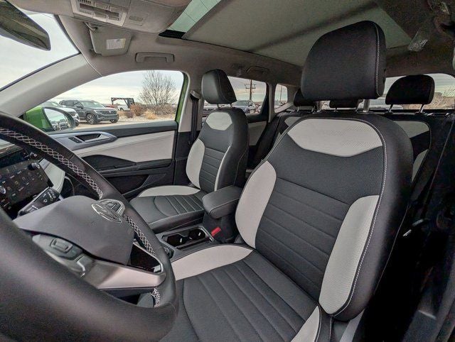 2026 Volkswagen Taos 1.5T SEL
