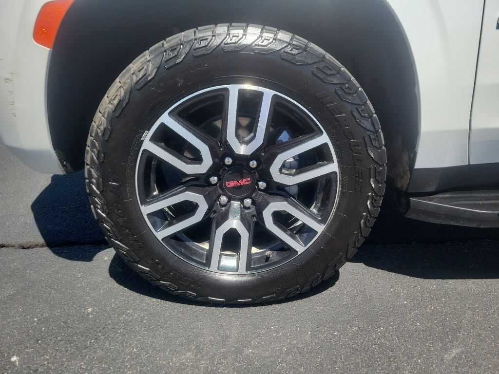2024 GMC Yukon AT4