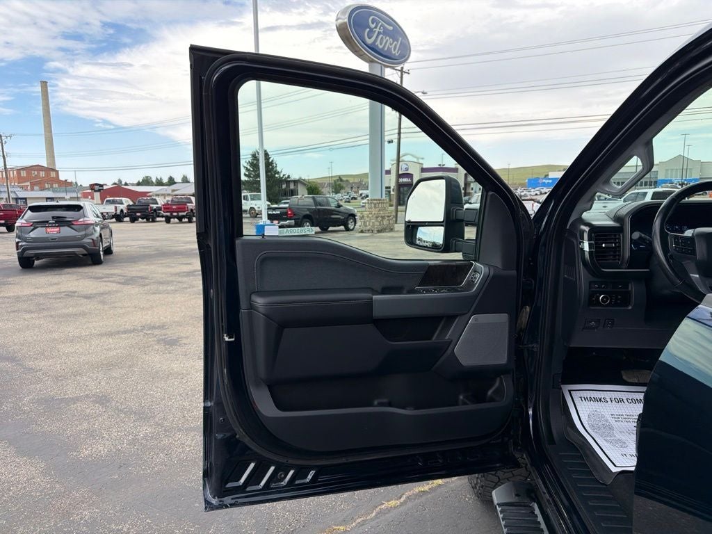 2023 Ford F-350SD Lariat Sport