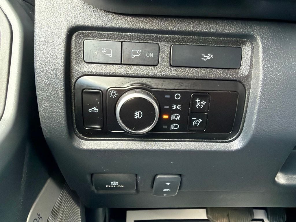 2023 Ford F-350SD Lariat Sport