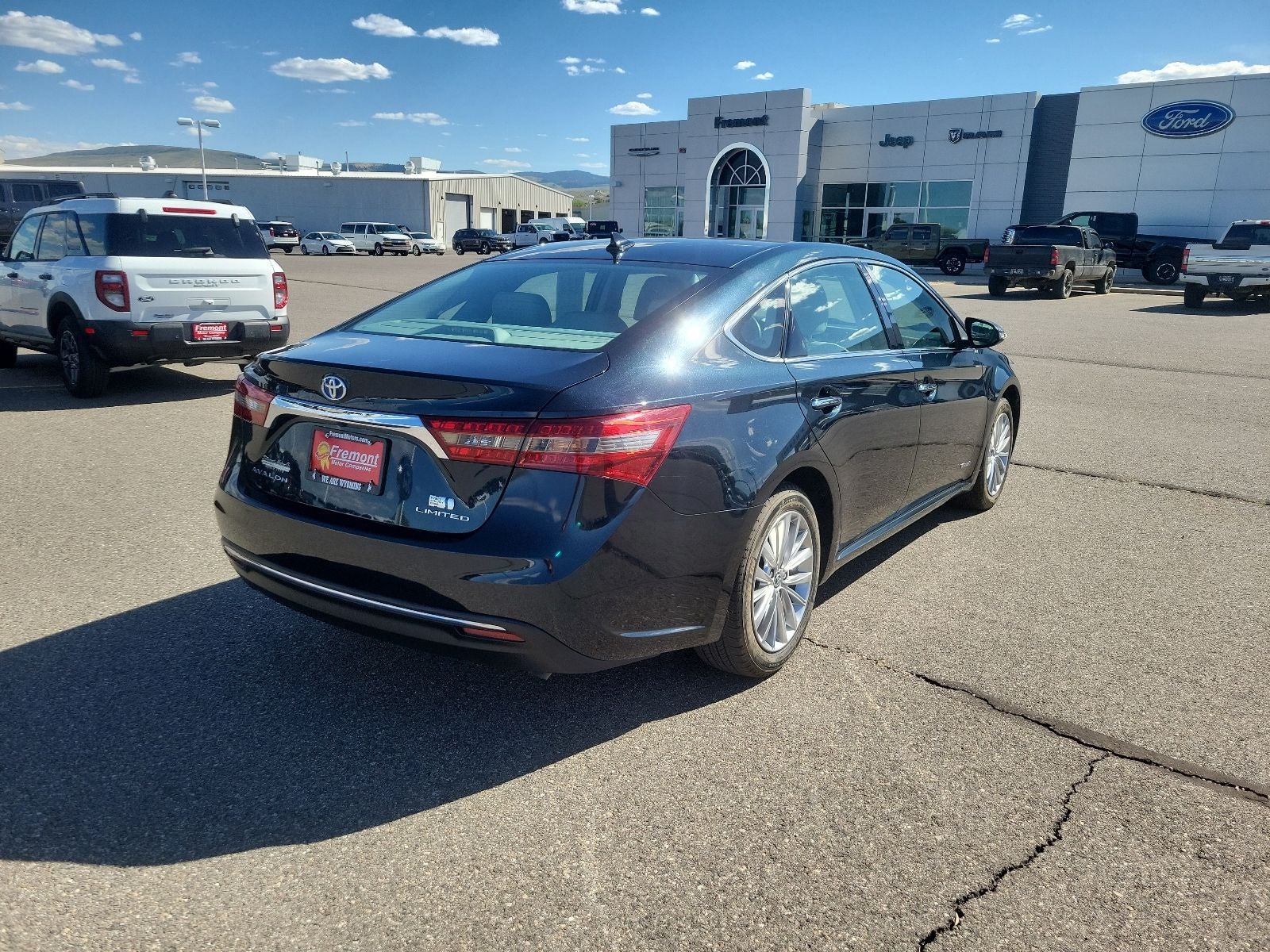 2016 Toyota Avalon Hybrid Base